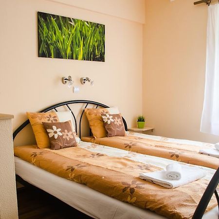 Green Corner Wellness Püspökladány Δωμάτιο φωτογραφία