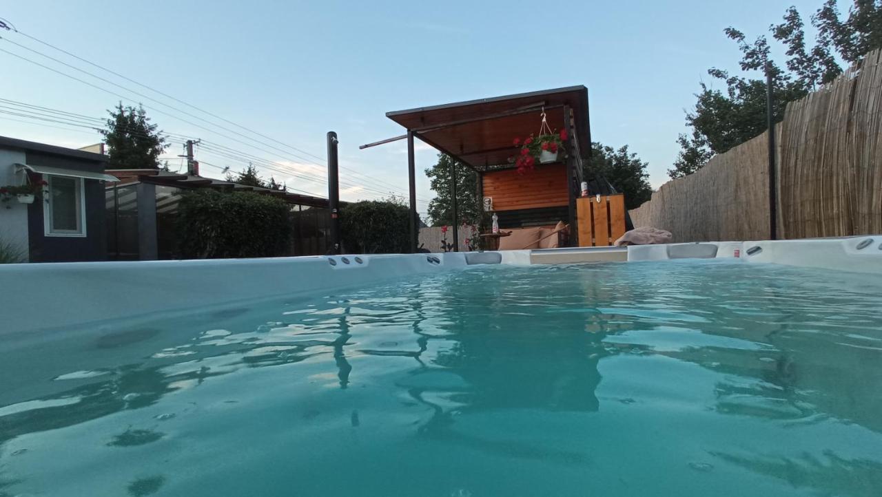 Green Corner Wellness Püspökladány Εξωτερικό φωτογραφία